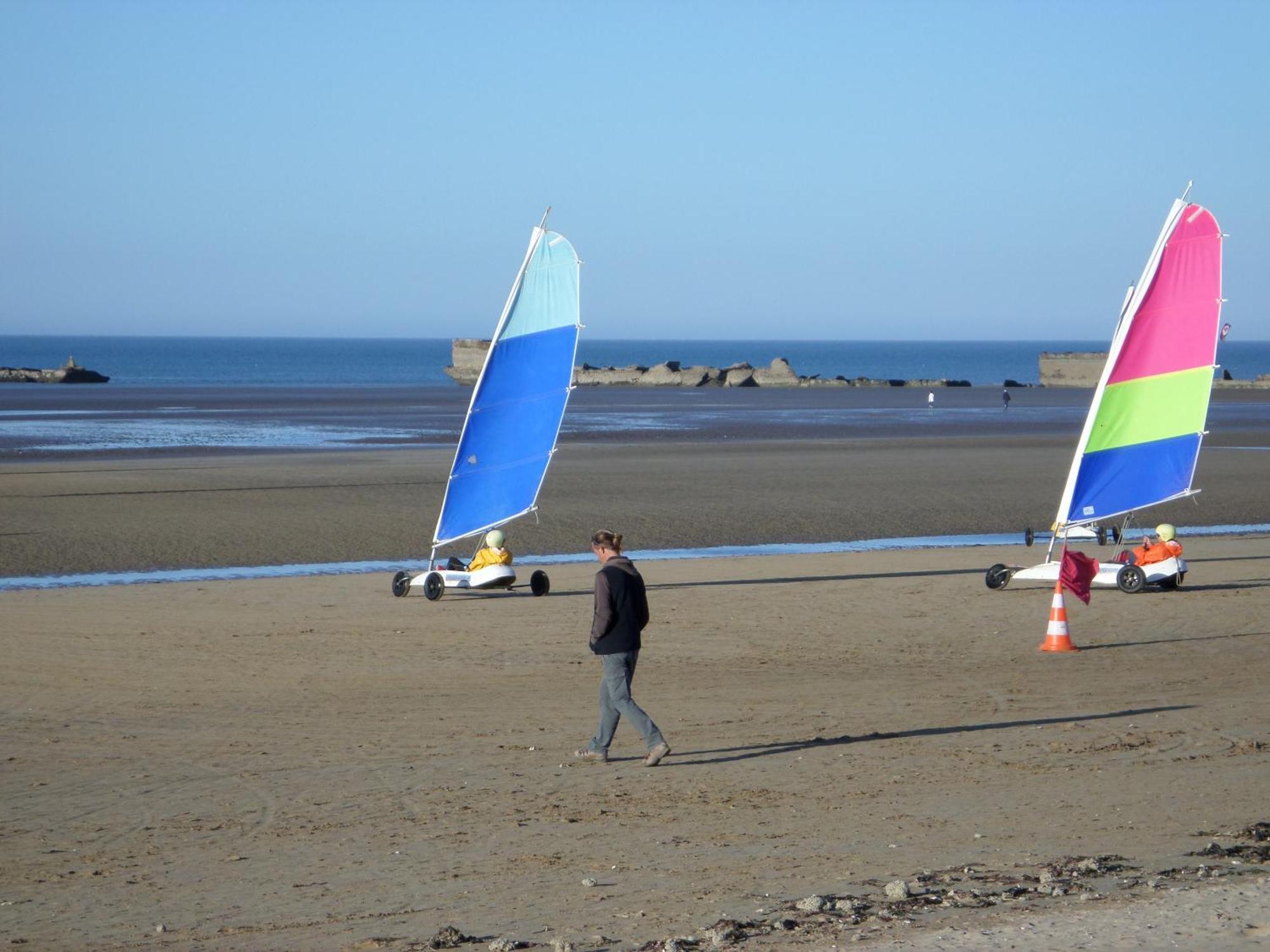 Gites " Arromanches" Ou "Bord De Mer Pmr" 2 Chambres En Front De Mer A Asnelles , 3Km D'Arromanches, 10Km De Bayeux 외부 사진